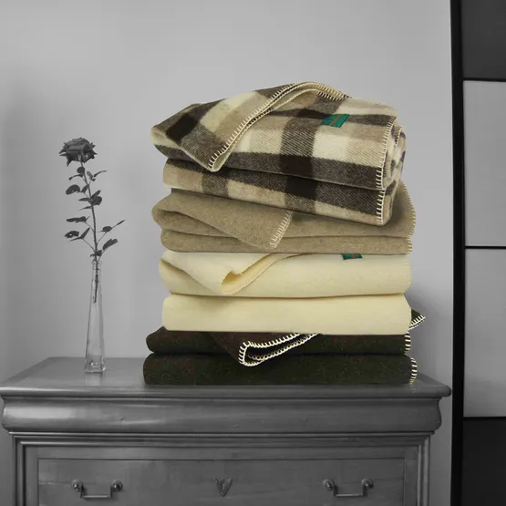 Plaid écologique en pure laine de mouton 150 x 200 cm