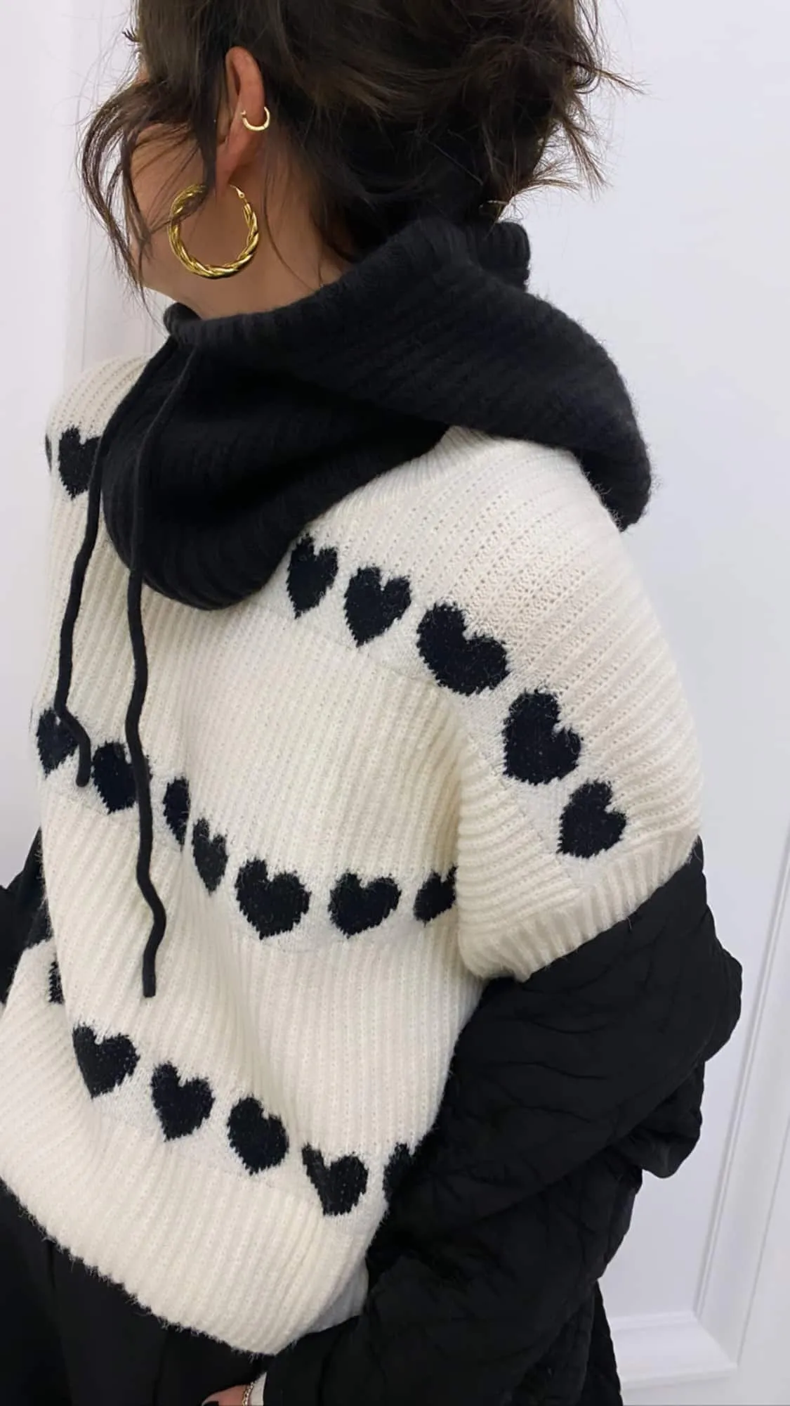 Pull crème coeurs noirs