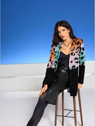 Veste en tricot un véritable petit bijou